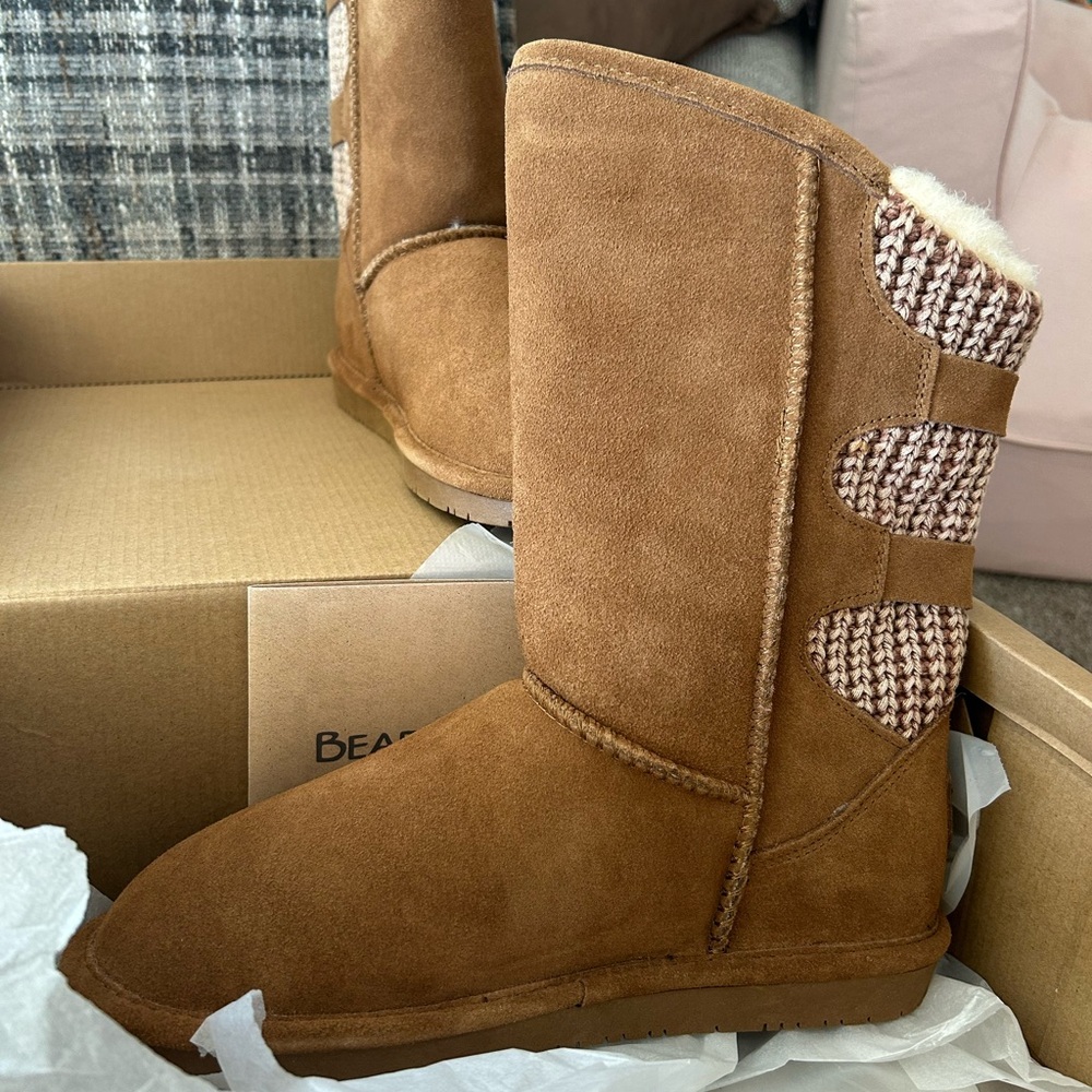 NWB Bearpaw Boshie Boots!!